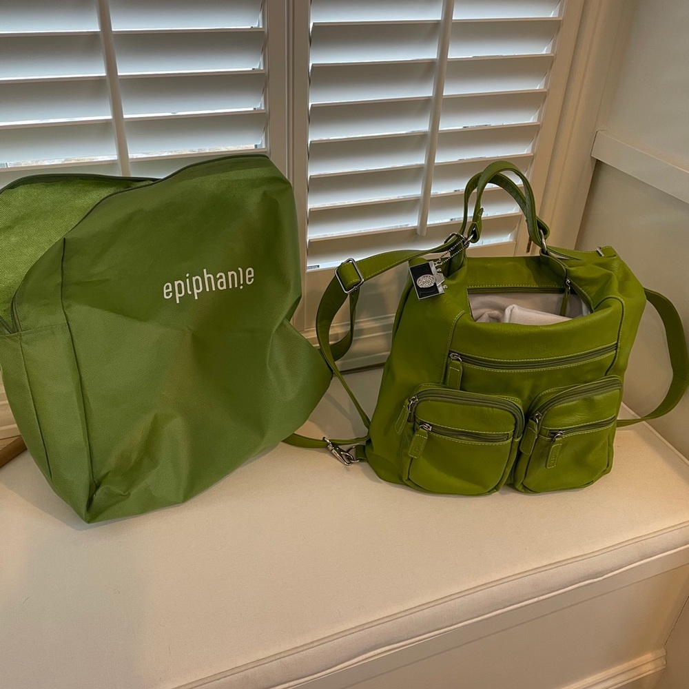 Epiphanie camera backpack bag, NWOT green.